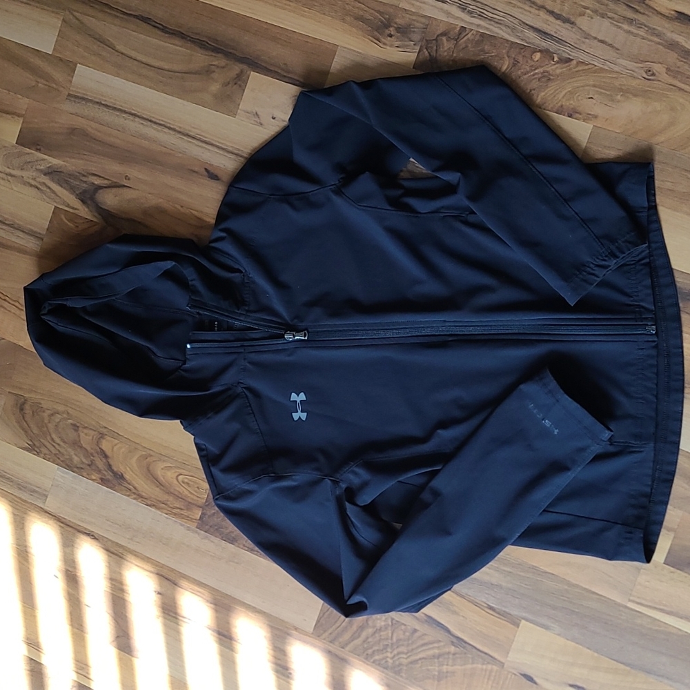 Under Armour light weight jacket youth large